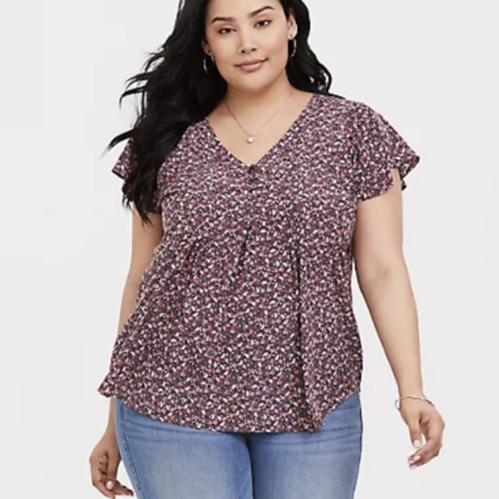 torrid Floral Print V-Neck Flutter Sleeve Blouse in Burgundy Multi